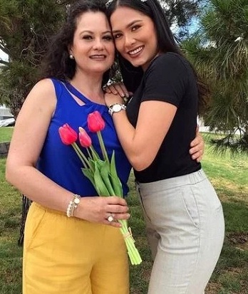 Andrea Meza & her mother Alma Carmona