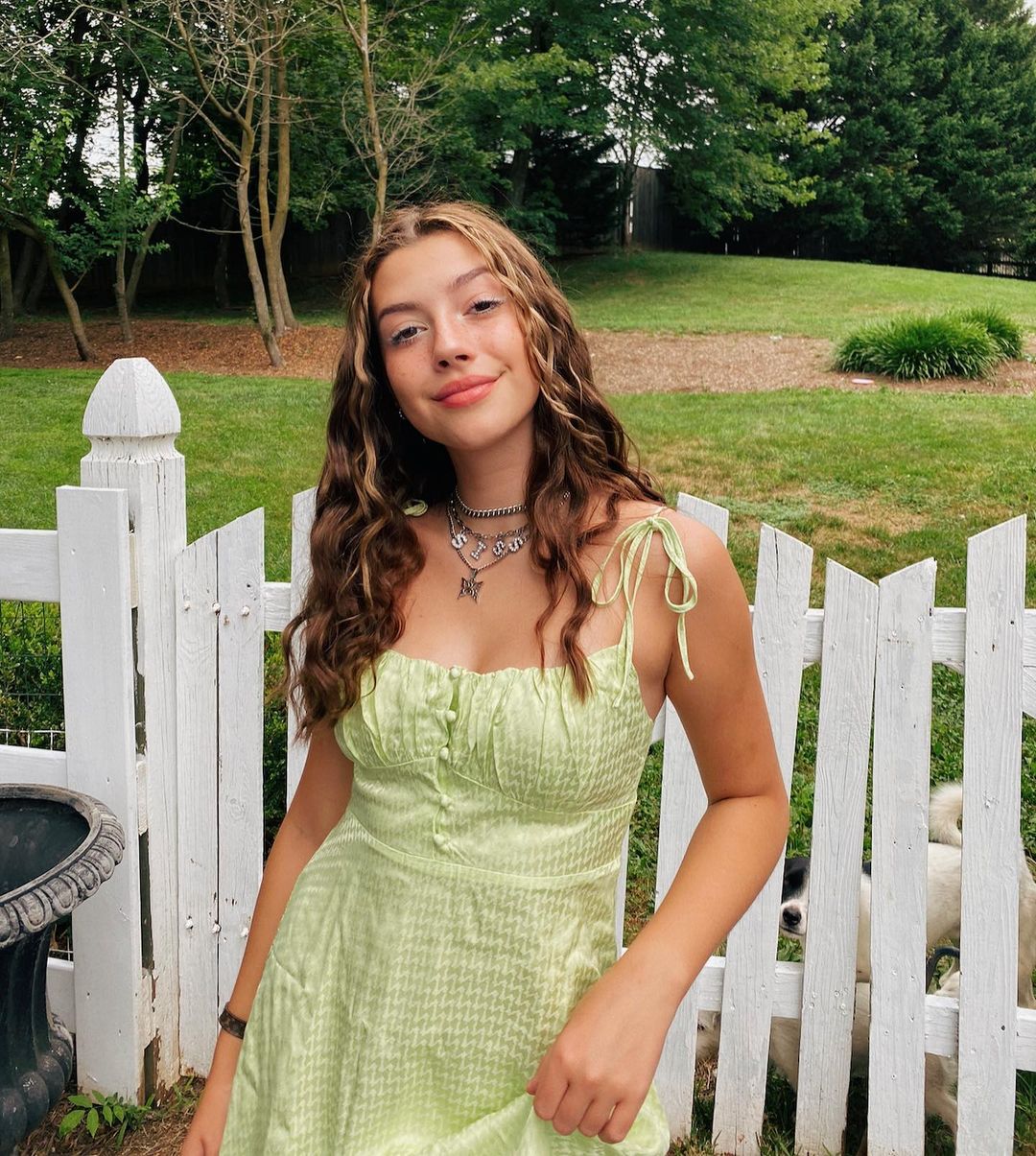 Sissy Sheridan Wiki, Biography, YouTube, Career, Success Story, Age, Net Worth, Boyfriend, Parents, Body Measurements and Social Life