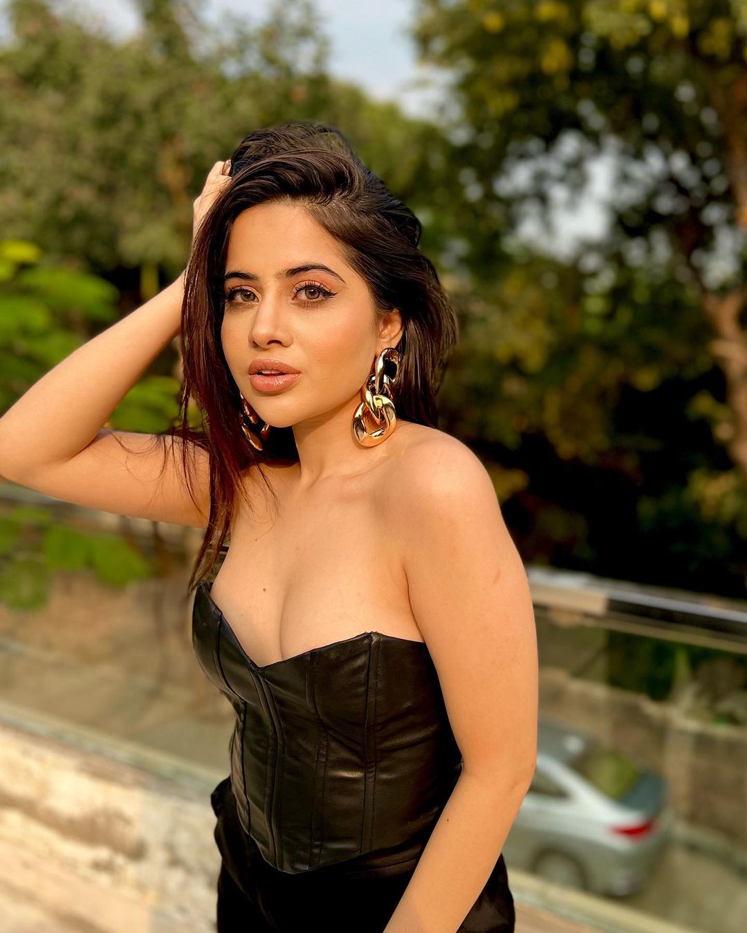 Urfi Javed Biography, Net Worth, Age, Fame, Success Story, and Boyfriend